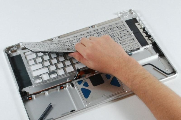 Восстановление залитой клавиатуры ноутбука