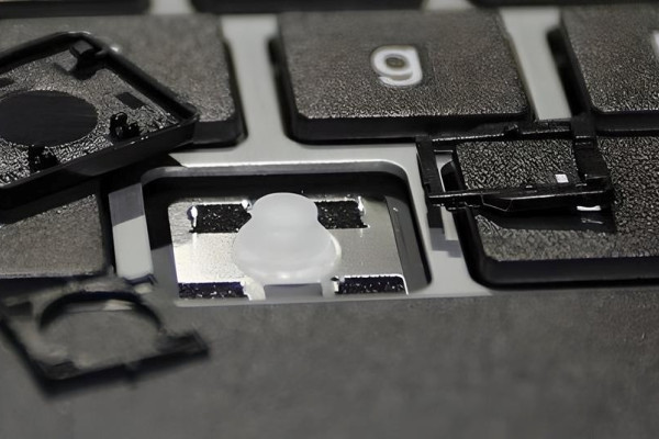 Замена кнопки ноутбука в Киеве