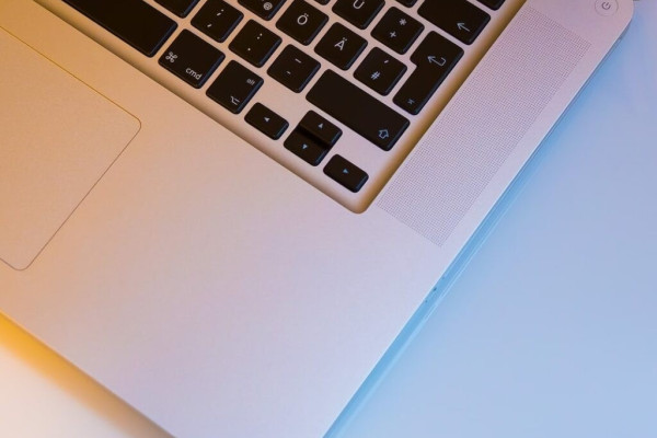 Ремонт корпуса ноутбука в Киеве