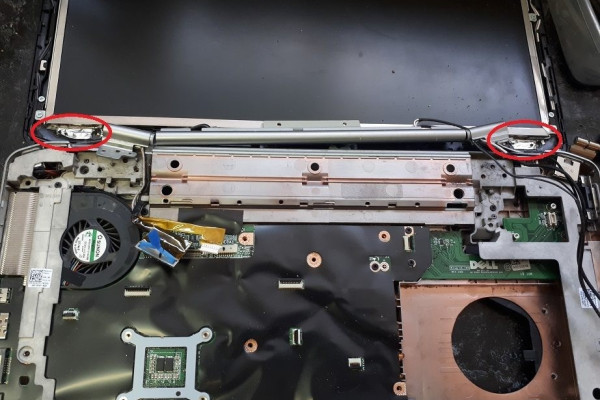 Профессиональная замена крышки ноутбука