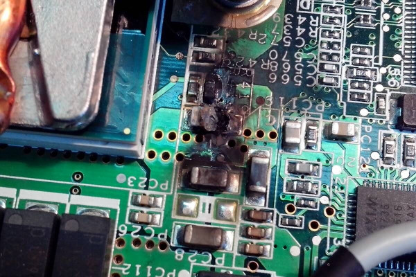 Ремонт цепи питания ноутбука в Киеве