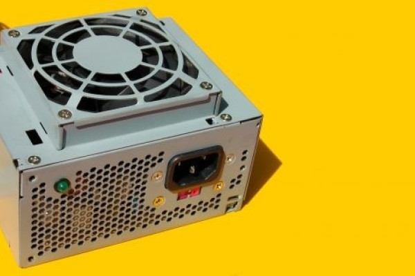 Компьютер сразу выключается