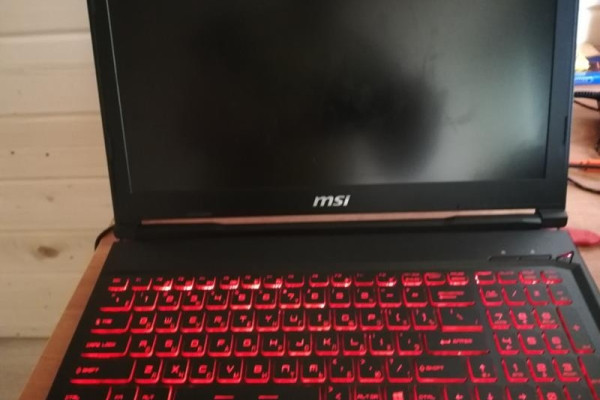 Экран ноутбука не работает