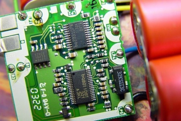 Ноутбук гаснет при зарядке